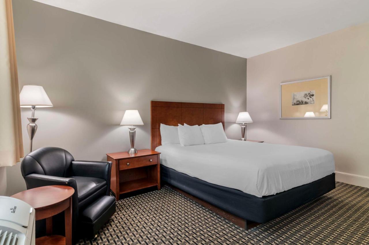 Best Western Plus Brunswick Bath Exterior photo