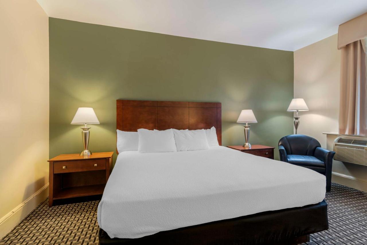 Best Western Plus Brunswick Bath Exterior photo