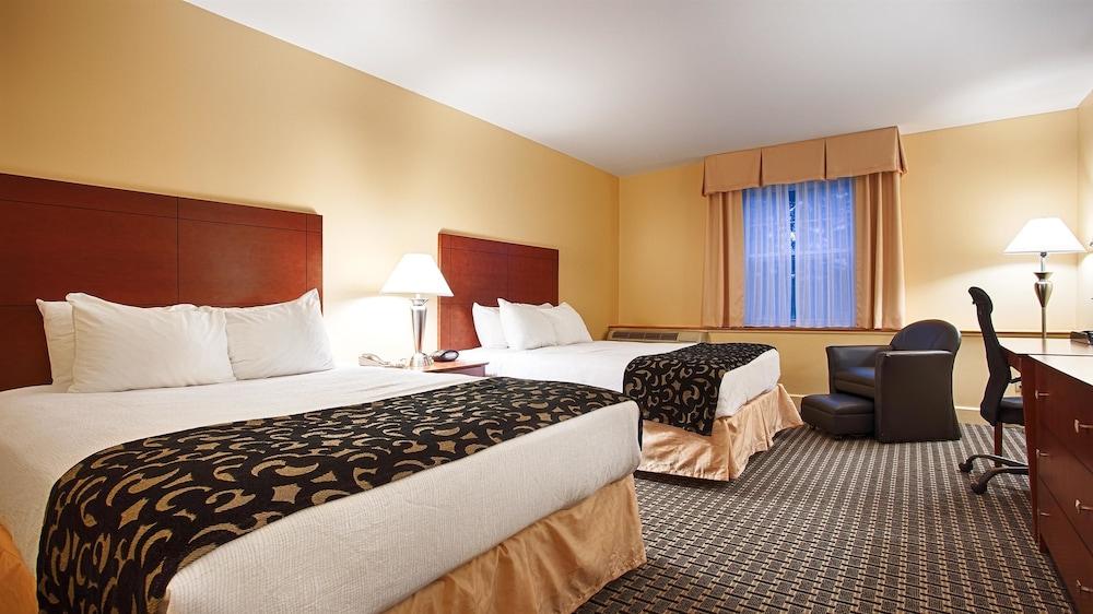 Best Western Plus Brunswick Bath Exterior photo